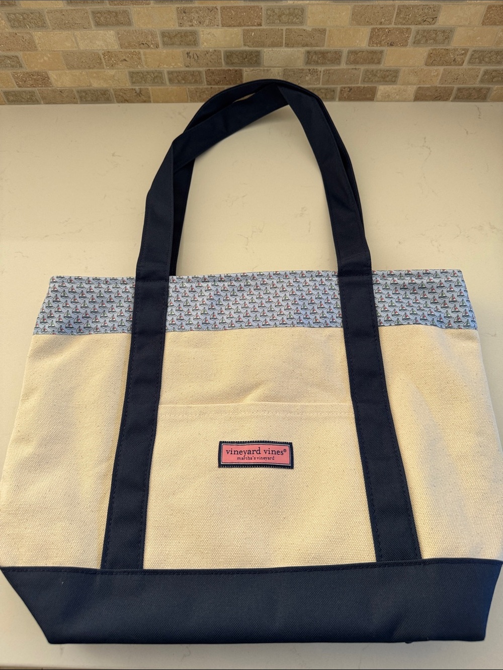 Vineyard Vines Navy & Cream Canvas Tote with Sailboat Trim NWOT